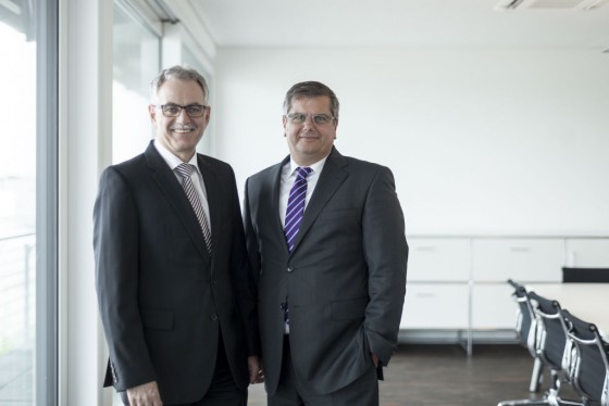 Bernhard Scholties und Thomas Sapper (v.l.n.r.) setzen als Vorstand der DFH die Prioritäten Richtung Nachhaltigkeit. (Foto: DFH AG)